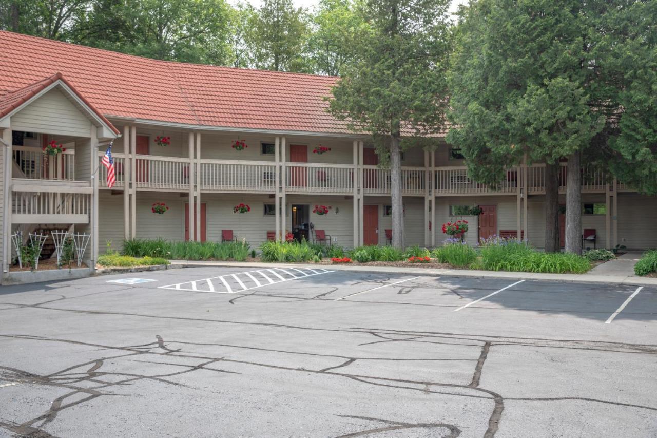 Ridges Inn & Suites Baileys Harbor Kültér fotó